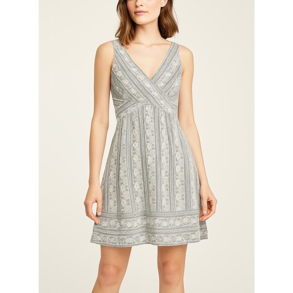 NEW- NWT BCBGeneration Light Gray Lace Fit & Flare Dress Size 2 - Picture 1 of 10